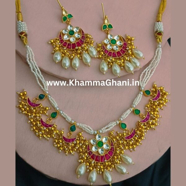 Half Moon Necklace in Kundan